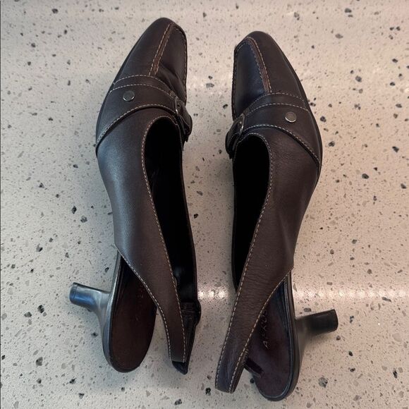 Aerosoles Y2K Brown Leather Slingback Heels Buckle details Women’s Size 7.5 GUC - Picture 10 of 12